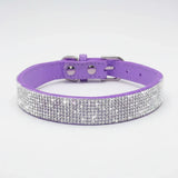 Collier strass pour chien en cuir violet orné de cristaux brillants pour un look élégant