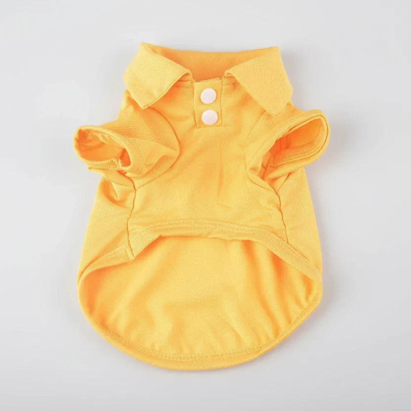 Polo léger pour chien jaune avec col et boutons pour un style décontracté