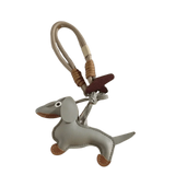 Porte-clés original teckel en cuir gris avec détails marron et anneau en corde par Oscar et Plume