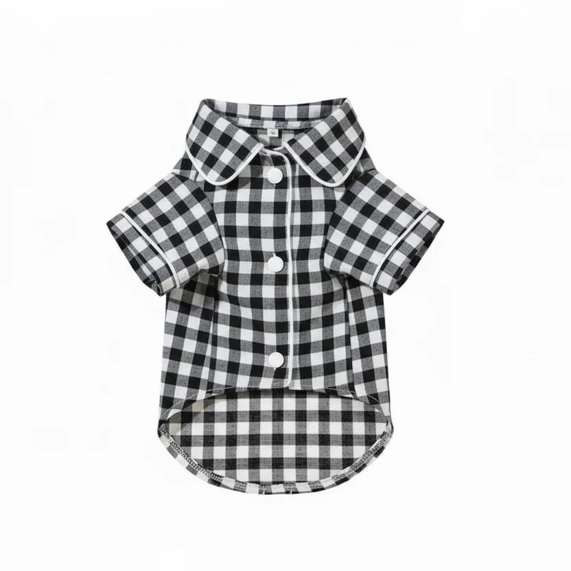 Pyjama pour chien teckel à carreaux noirs et blancs avec nœud papillon assorti
