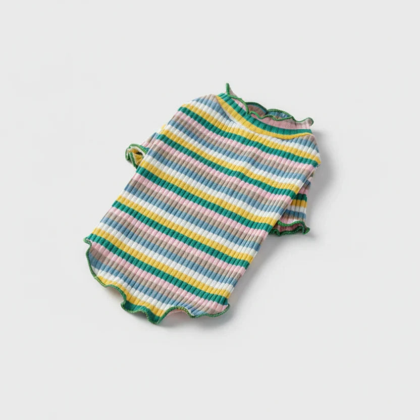 T-shirt rayé pour chat en tissu côtelé avec des couleurs pastel et des bords festonnés