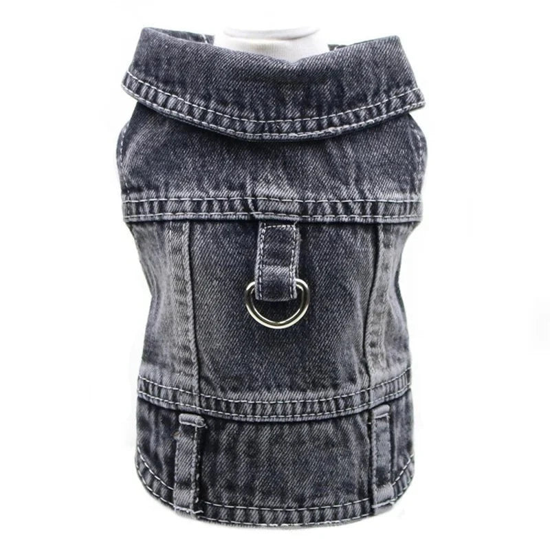 Veste en jean pour chien style denim gris foncé avec anneau métallique pour harnais